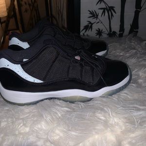 Air Jordan low 11 retro low BG size 7y